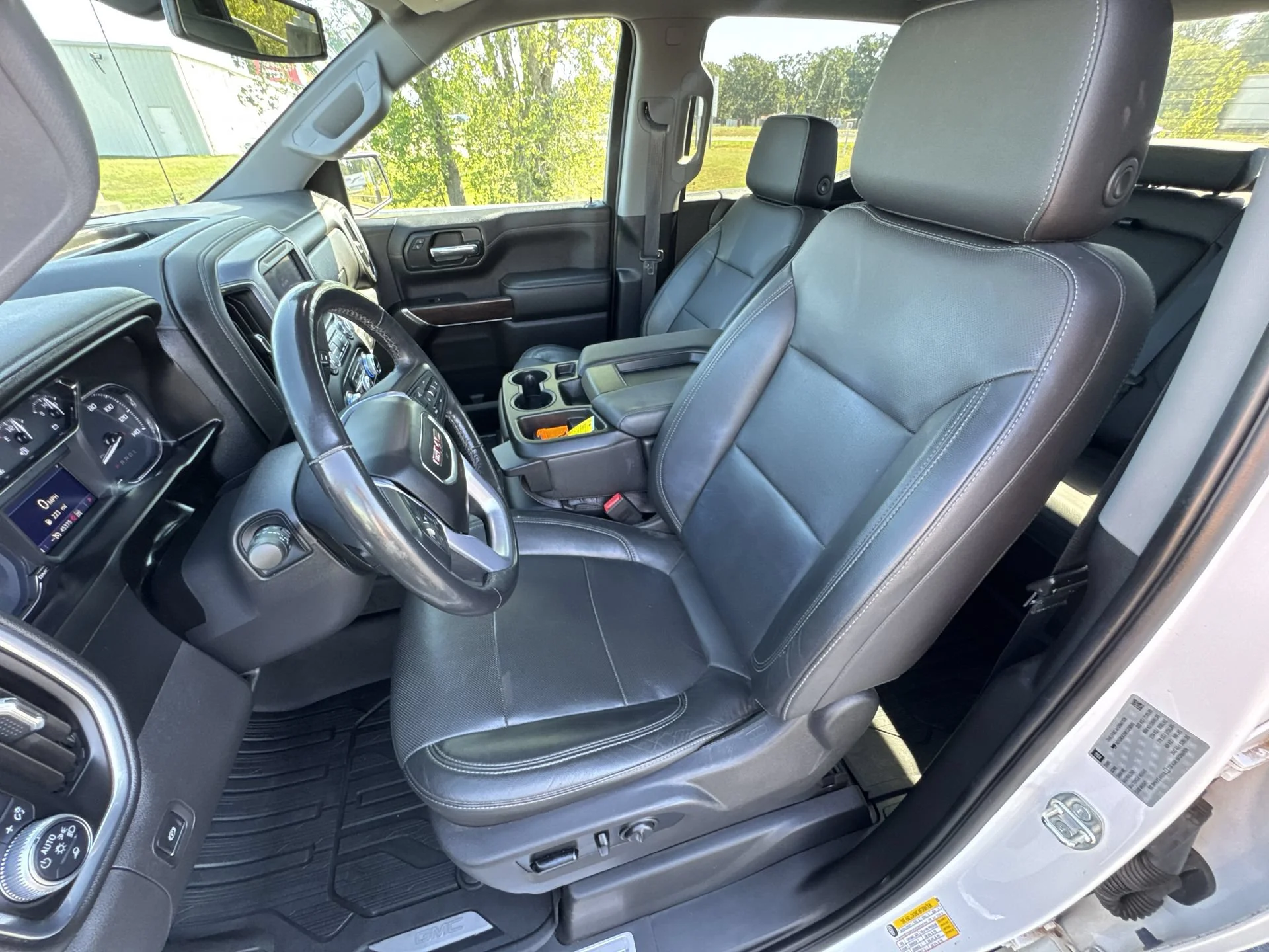 2019 GMC Sierra 1500 SLT - Photo 11