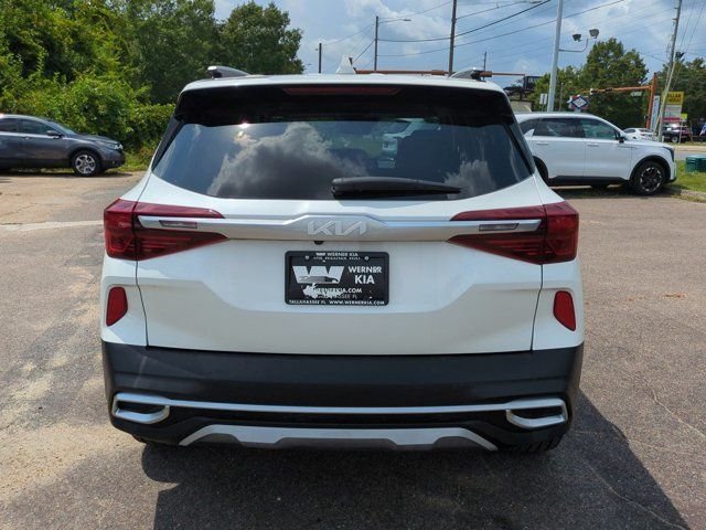 Used 2023 White Kia SX image 7