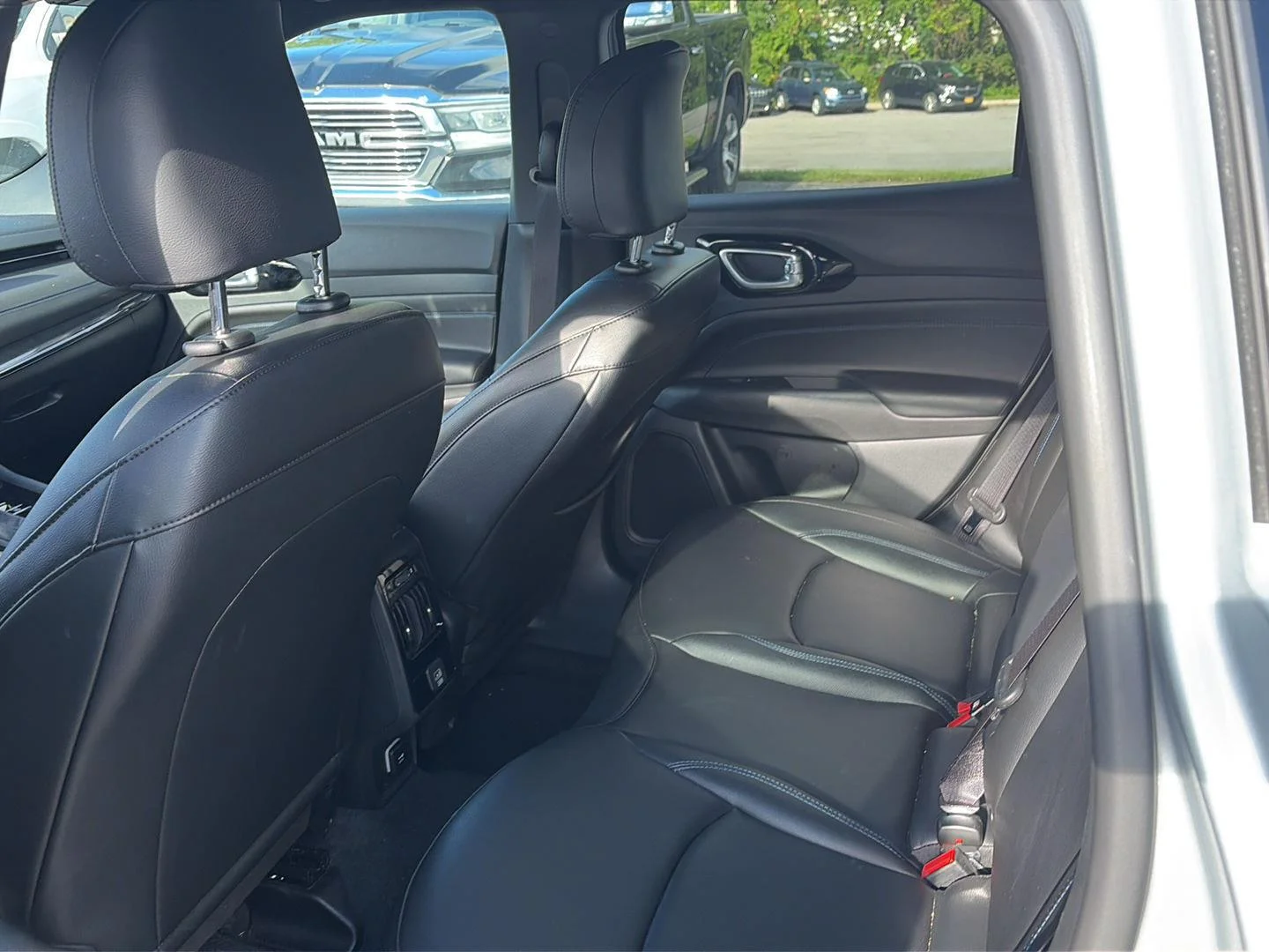 Used 2026 Silver Zynith Metallic Clearcoat Jeep Limited Altitude image 6