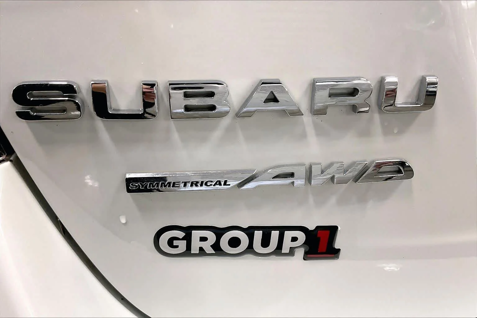 Used 2019 Crystal White Pearl Subaru  image 30