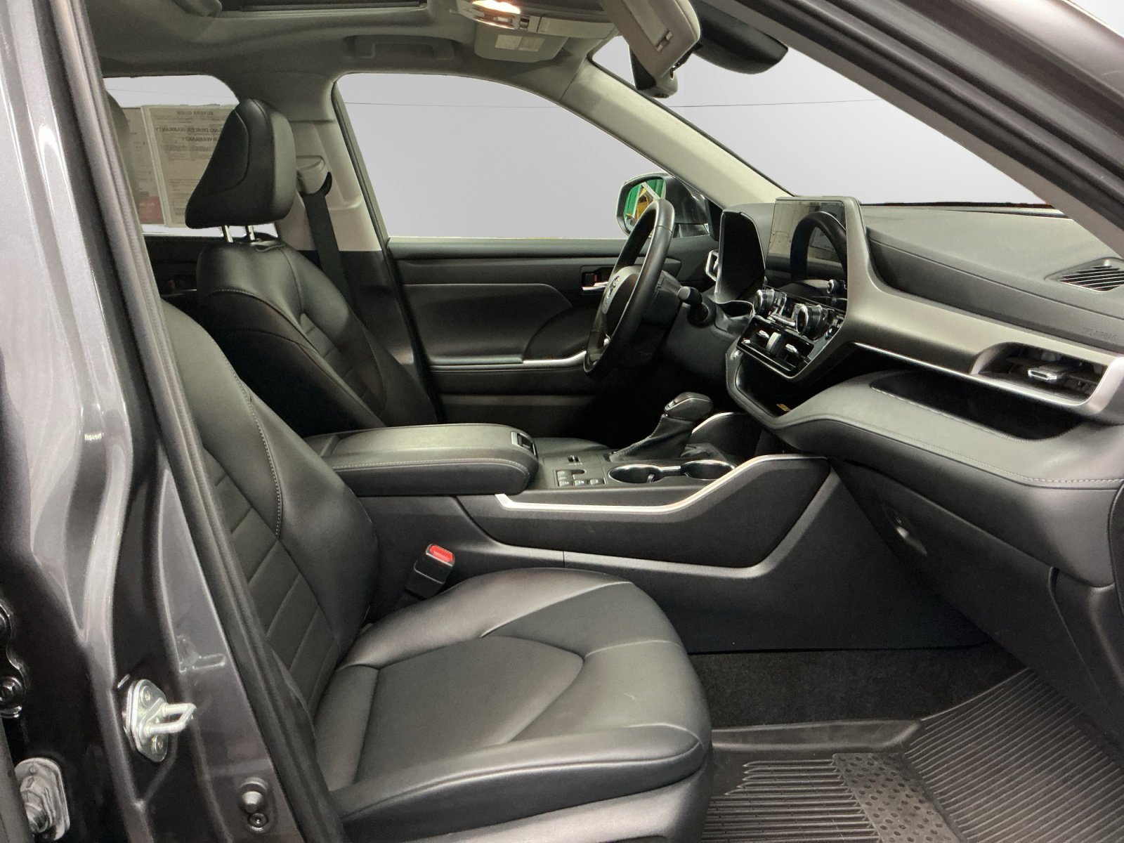 Used 2023 Gray Toyota Hybrid XLE image 15