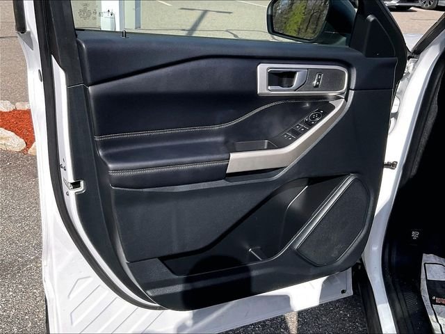 Used 2023 White Ford XLT image 9
