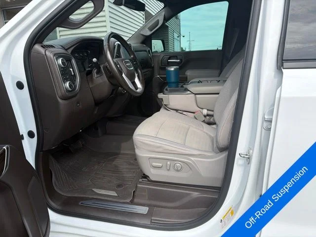 Used 2020 White GMC Elevation image 10