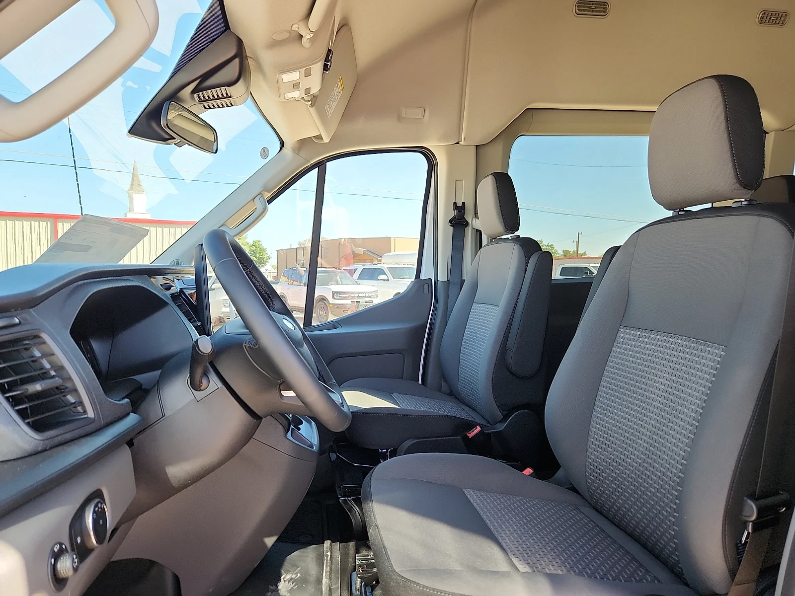 New 2026 Oxford White Ford XLT image 18