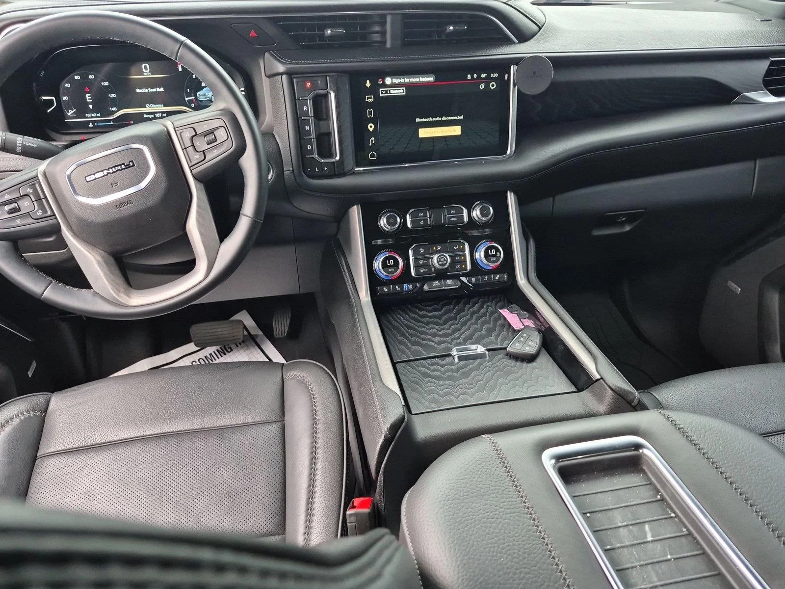 Used 2024 Onyx Black GMC Denali image 30