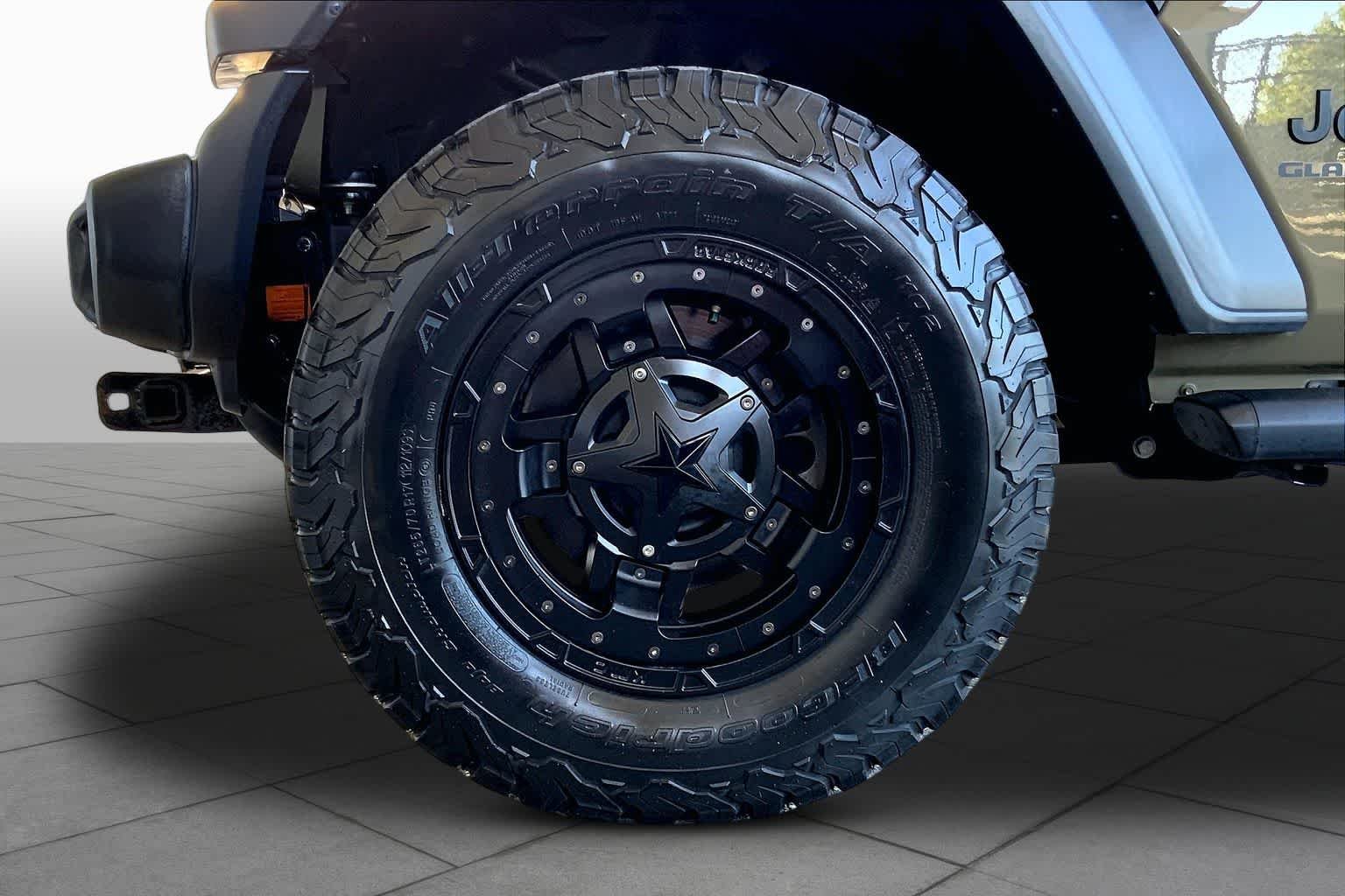 Used 2020 Gator Clearcoat Jeep Sport S image 11
