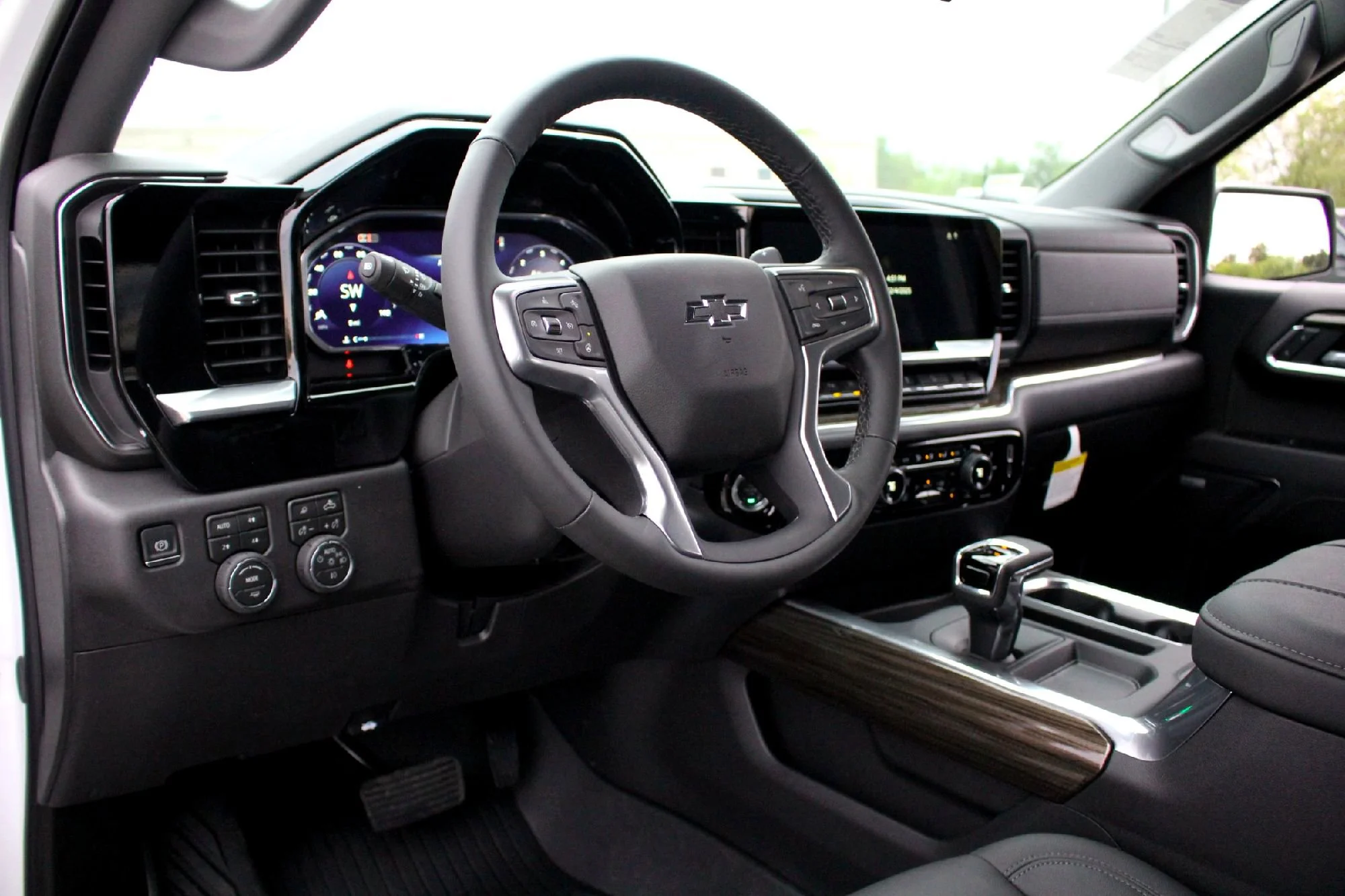 New 2026 White Chevrolet LT Trail Boss image 6