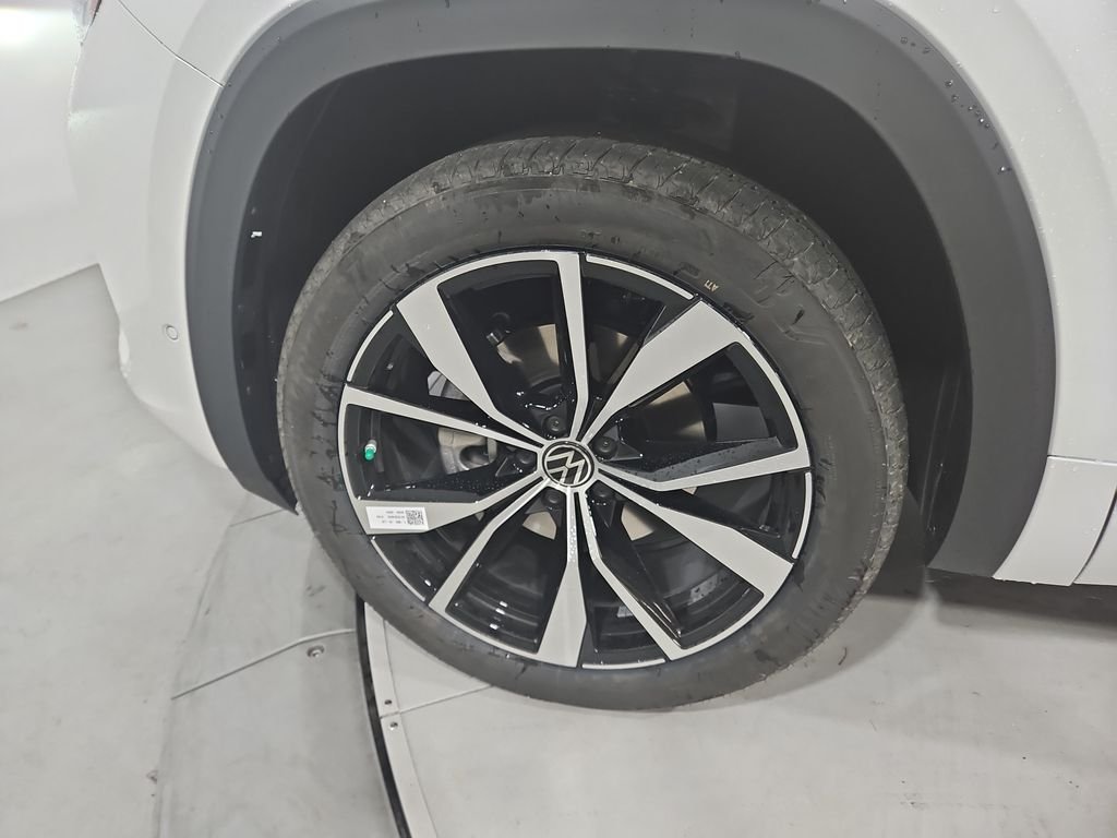 New 2026 White/off-white Volkswagen 2.0T SEL Premium R-Line image 27