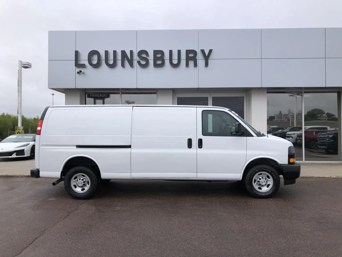 Used 2024 Gold Chevrolet RWD 2500 155" image 2