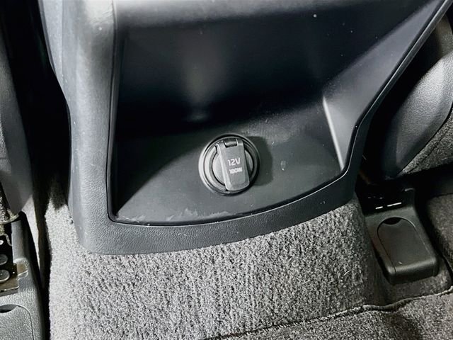 Used 2025  Kia LX image 31