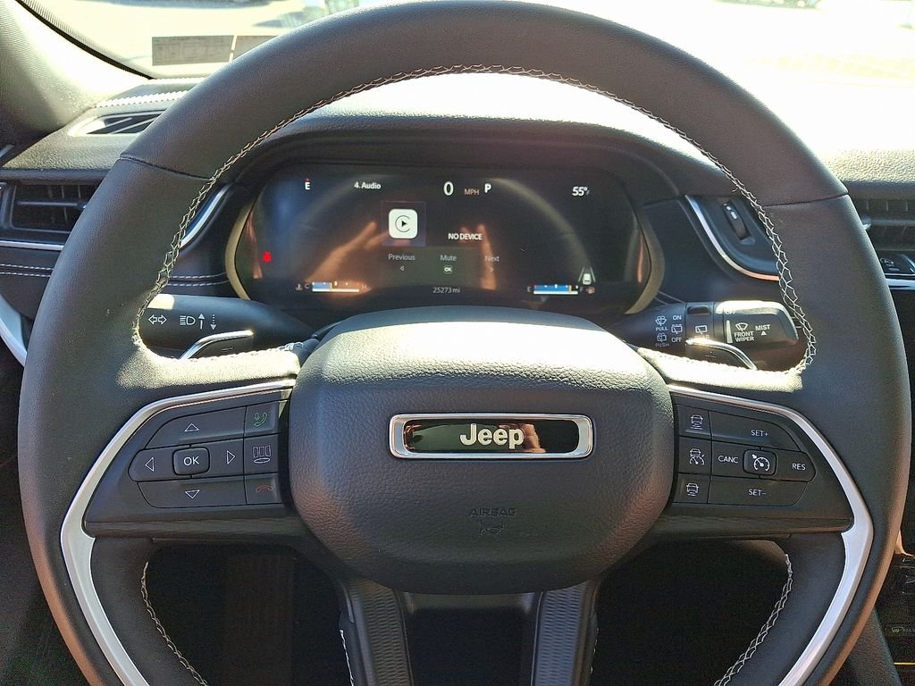 Used 2023 Silver Jeep Altitude X image 20