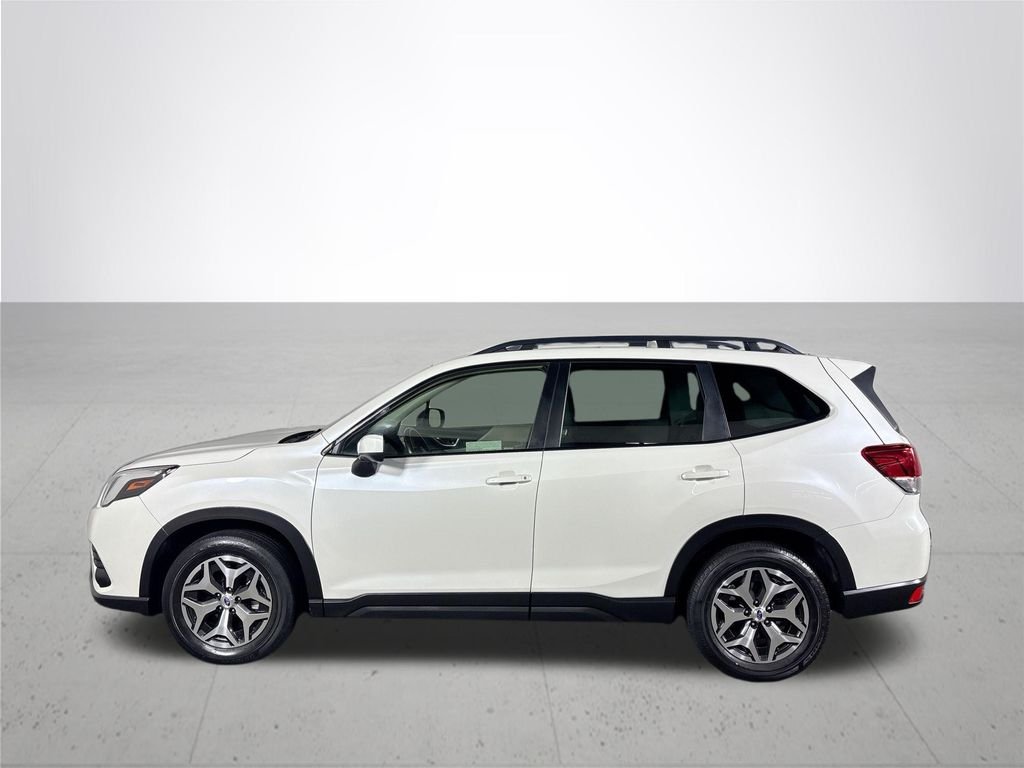 Used 2023 White Subaru Premium image 9