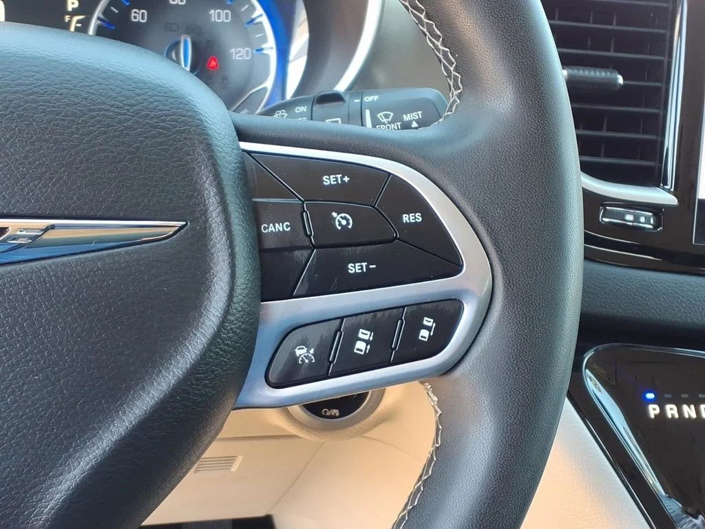 Used 2023 White Chrysler Touring L image 15
