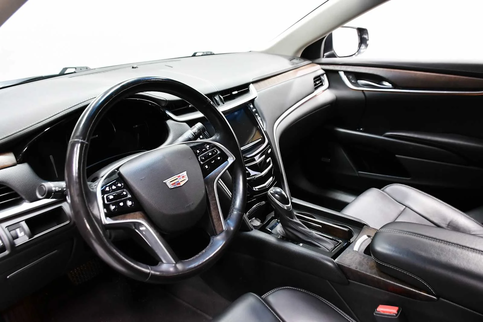 Used 2018 Phantom Gray Metallic Cadillac Luxury image 12
