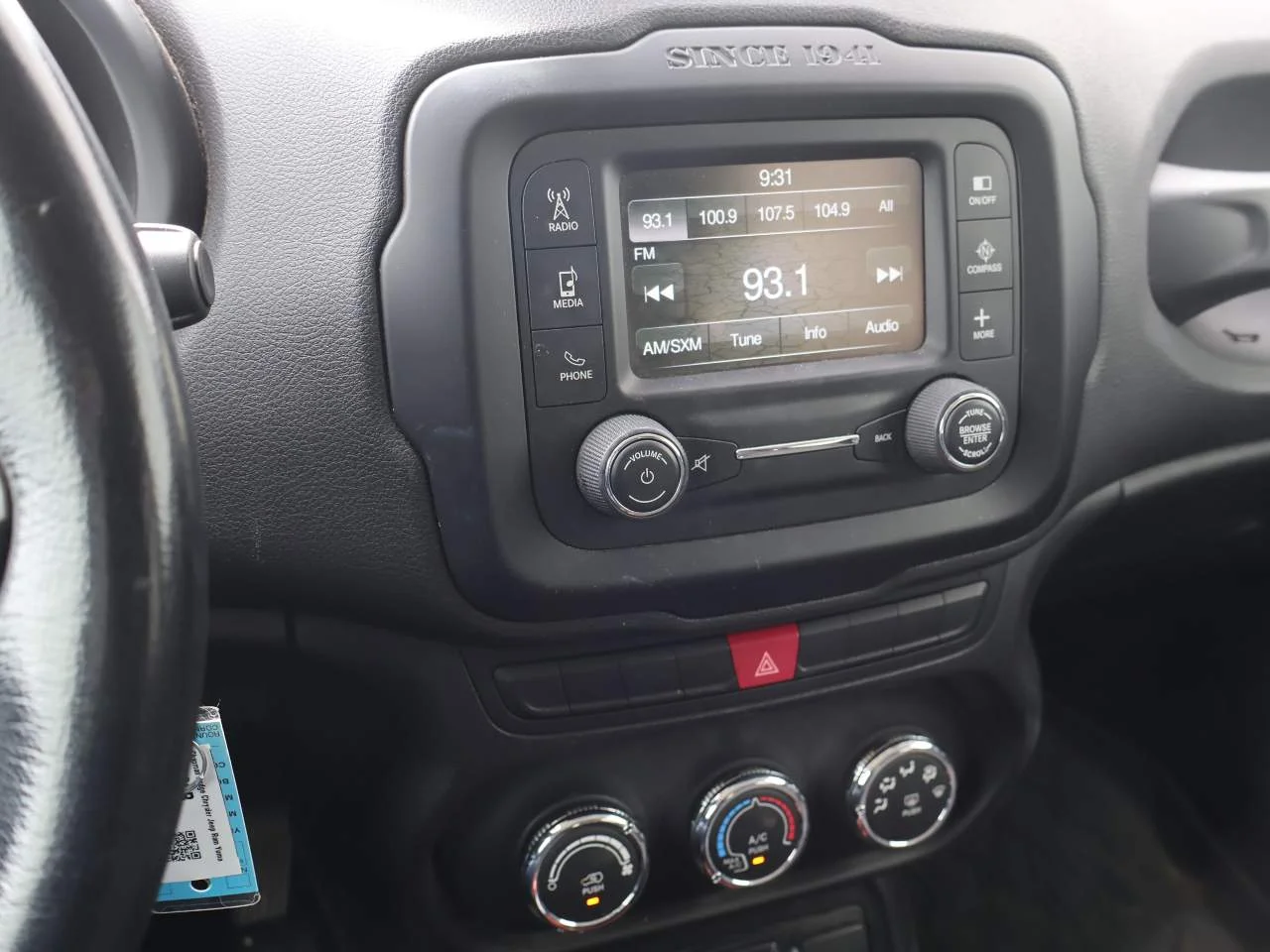 Used 2015 Alpine White Jeep Trailhawk image 12