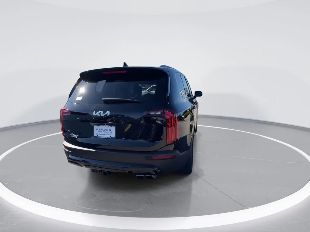Used 2022 Black Kia SX image 7