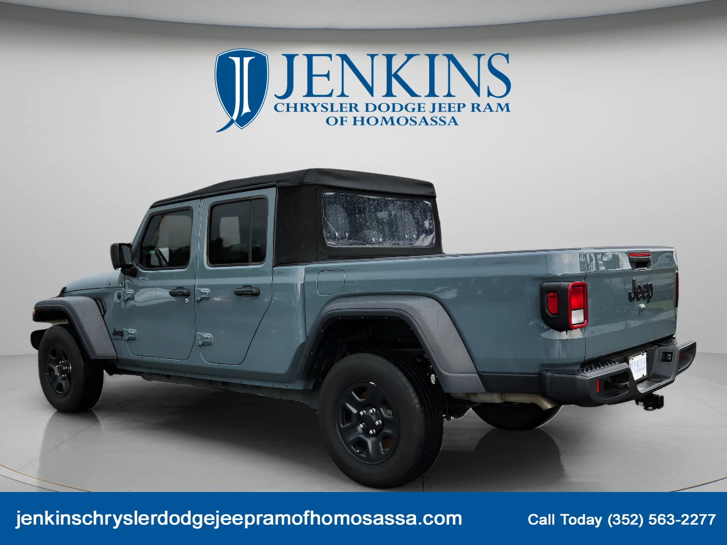 Used 2024 Anvil Clear Coat Jeep Sport image 8
