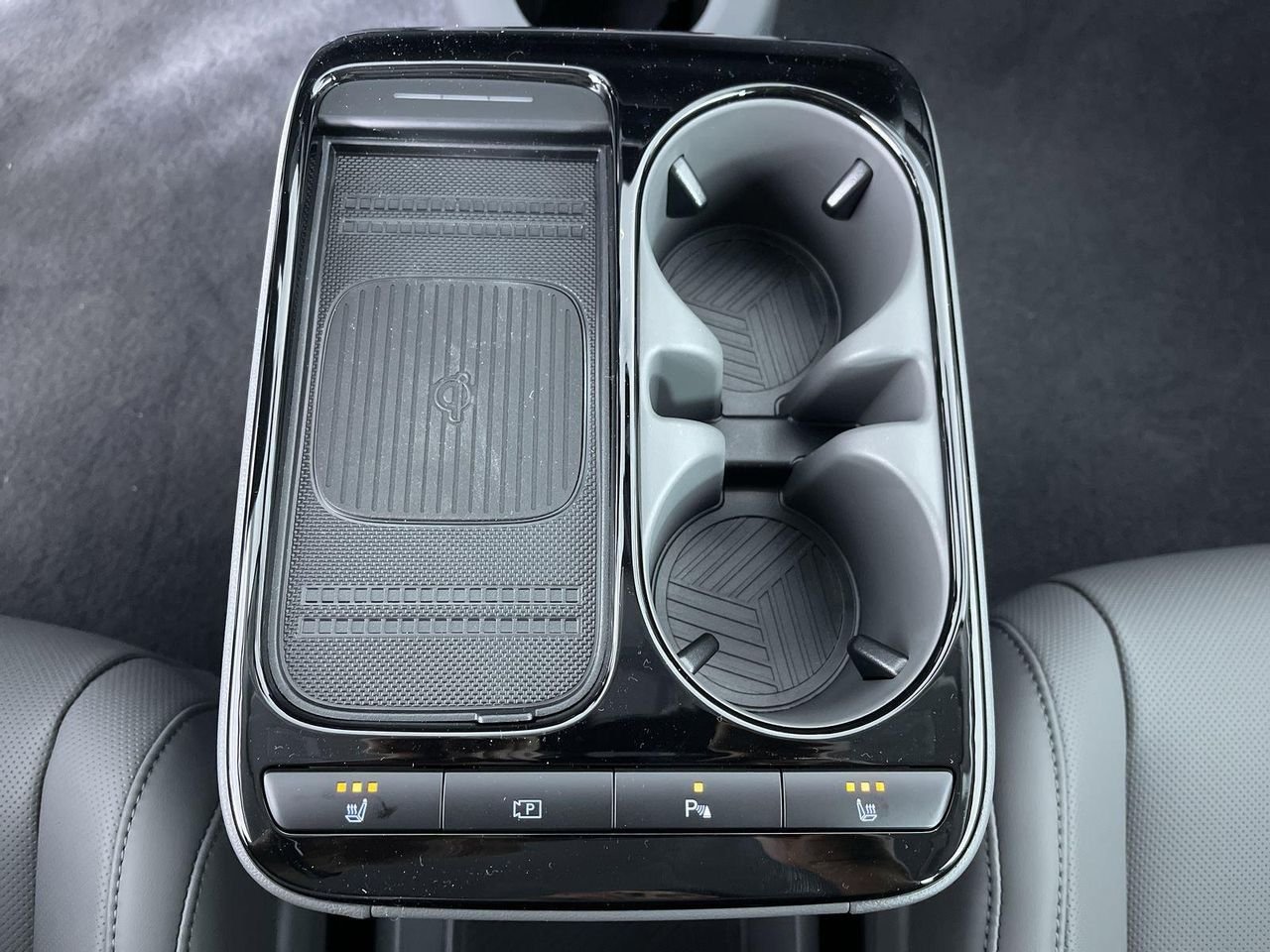 New 2026 Abyss Black Hyundai SEL image 21