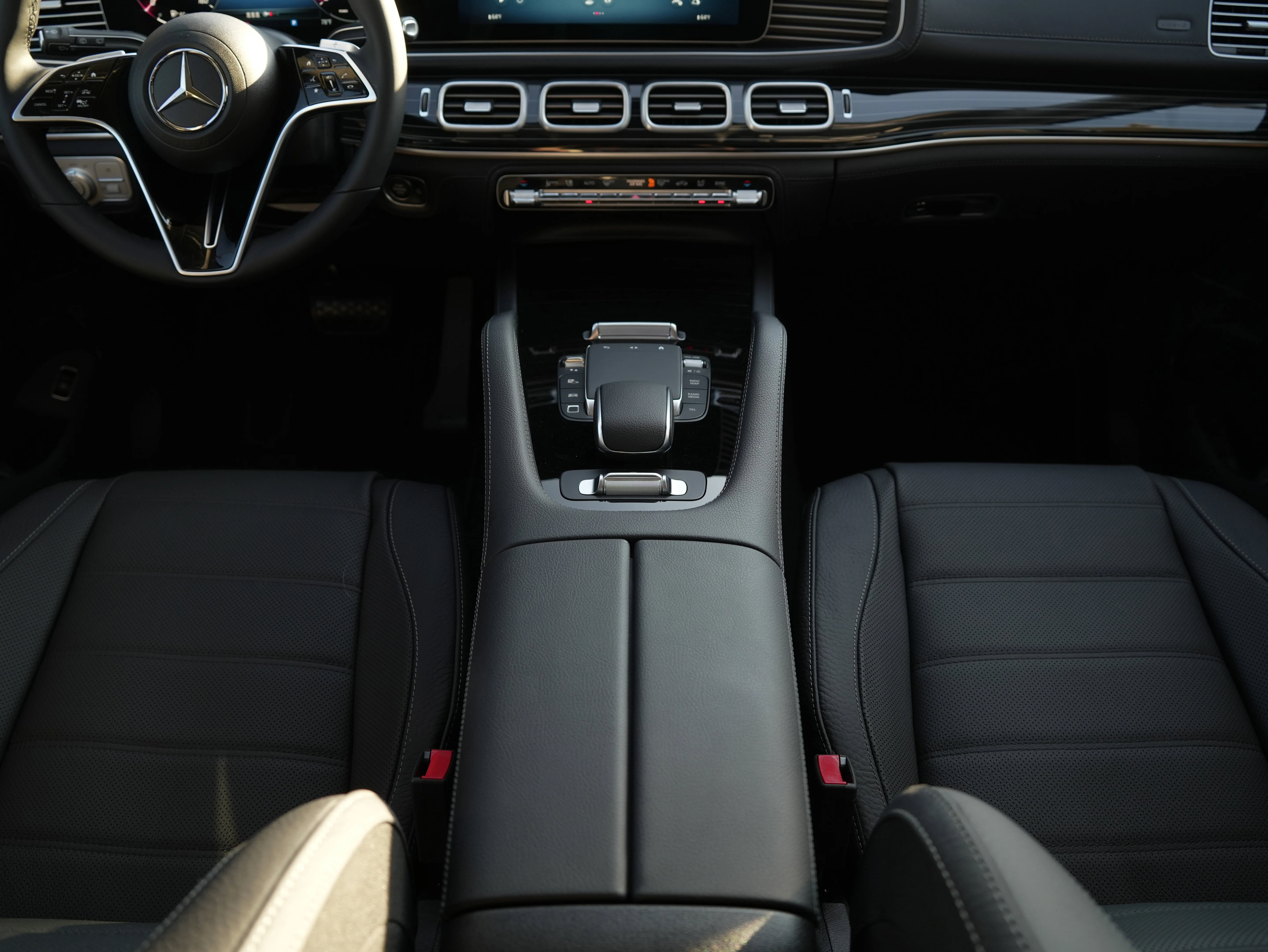 New 2026 OBSIDIAN BLACK Mercedes-Benz GLE 580 image 29