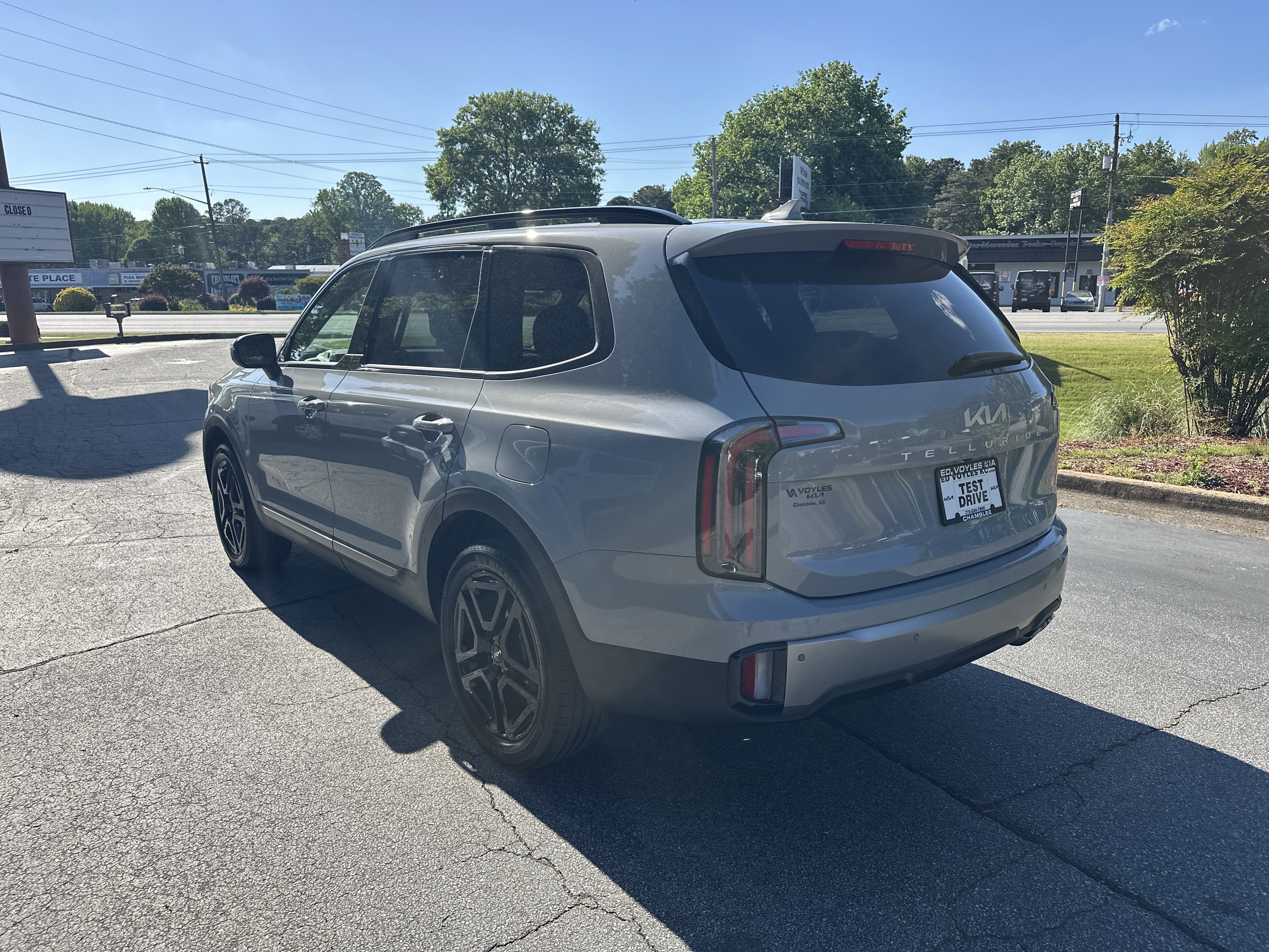 Certified Used 2023 Wolf Gray Kia EX X-Line image 8