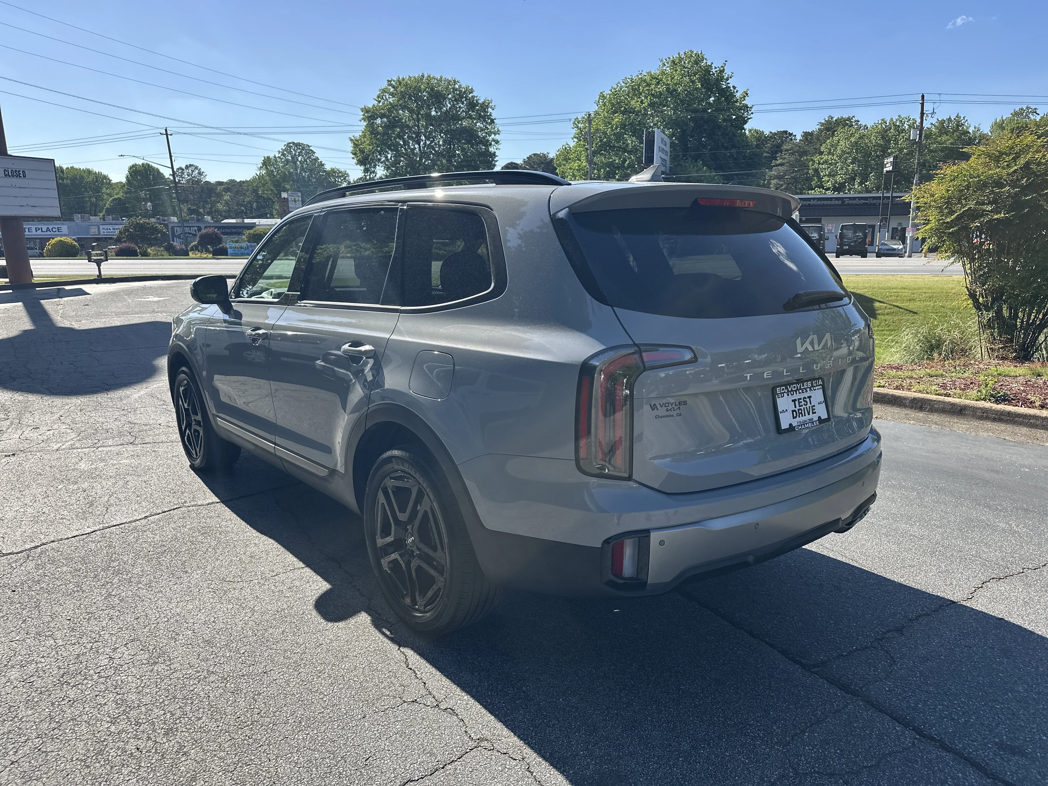 Certified Used 2023 Wolf Gray Kia EX X-Line image 8