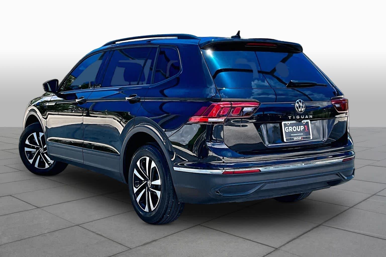 Used 2022 Deep Black Pearl Volkswagen S image 11