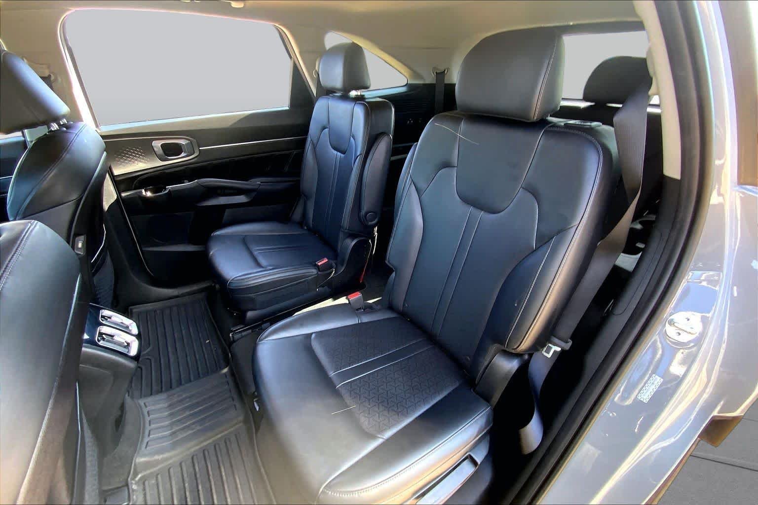 Certified Used 2023 Wolf Gray Kia SX image 21