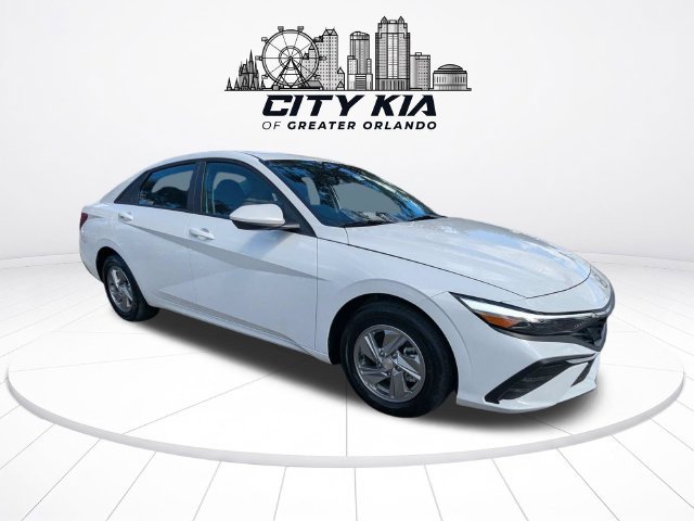 Used 2026 White Hyundai SE image 8