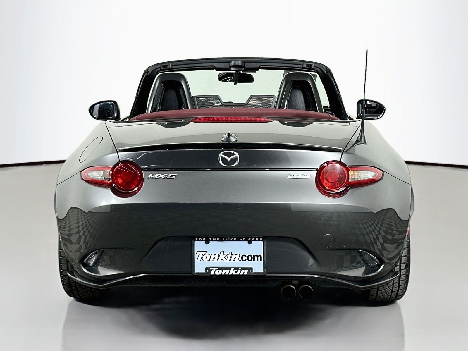 Used 2018 Machine Gray Mazda Club image 6