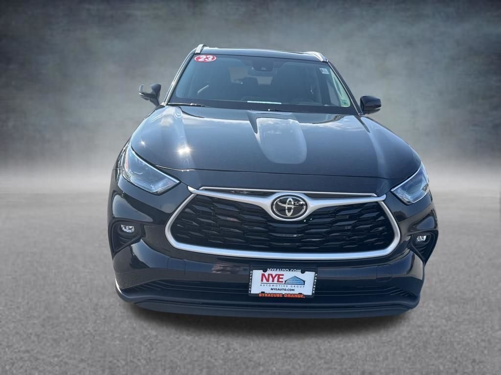 Used 2023 Midnight Black Metallic Toyota XLE image 9