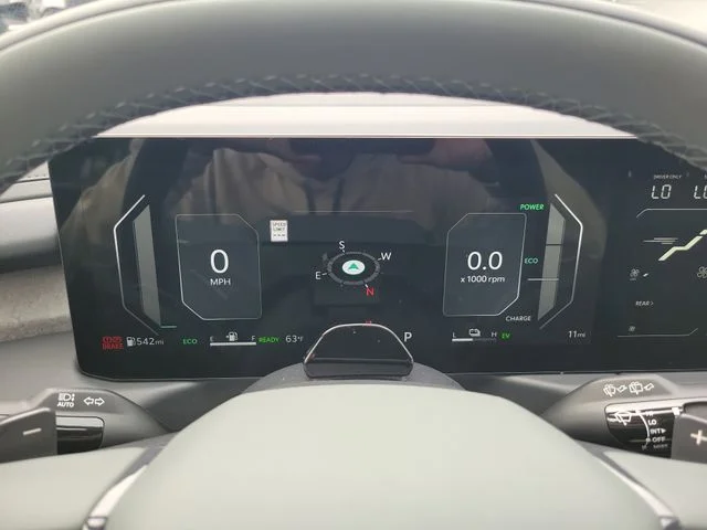 New 2027 Glacial White Pearl Kia X-LINE SX image 23