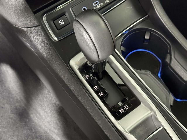 Used 2023 Crystal White Pearl Subaru Limited image 34