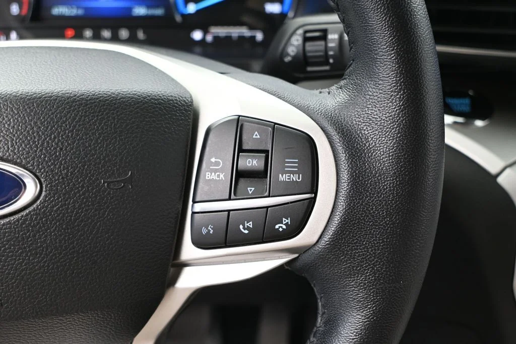 Certified Used 2022 White Ford XLT image 29