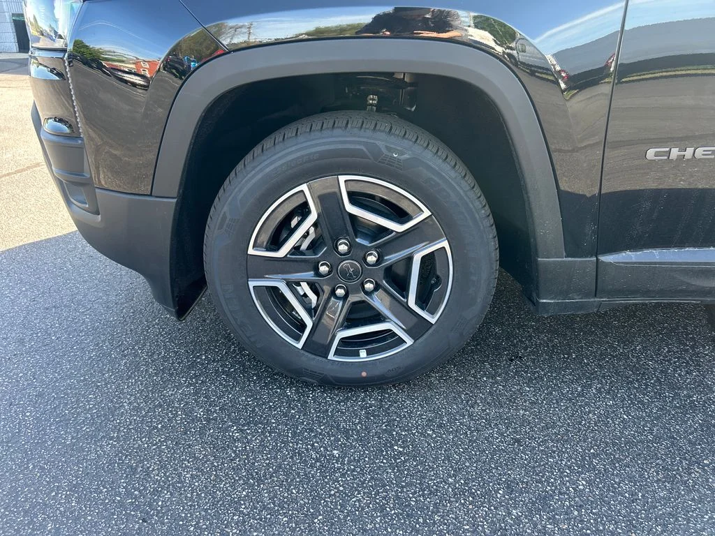 New 2026 Diamond Black Crystal Pearl-Coat Exterior Paint Jeep Limited image 28