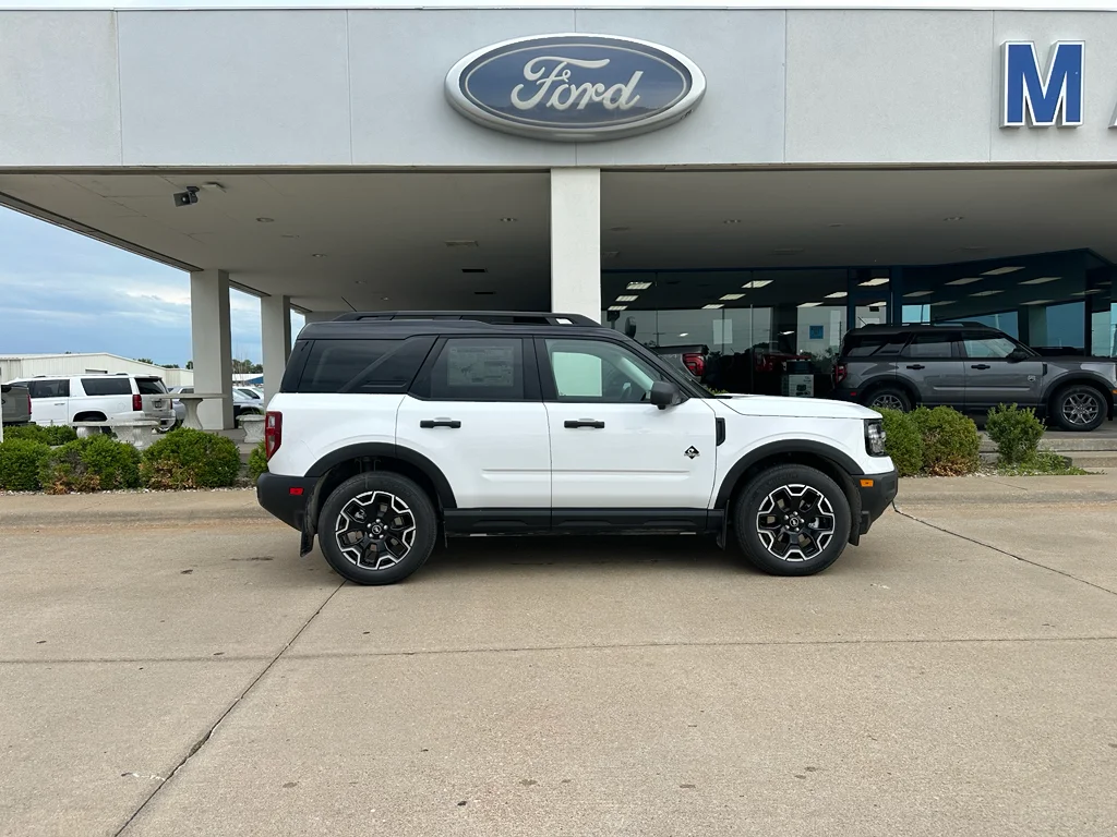 New 2026 Oxford White Ford Outer Banks image 7