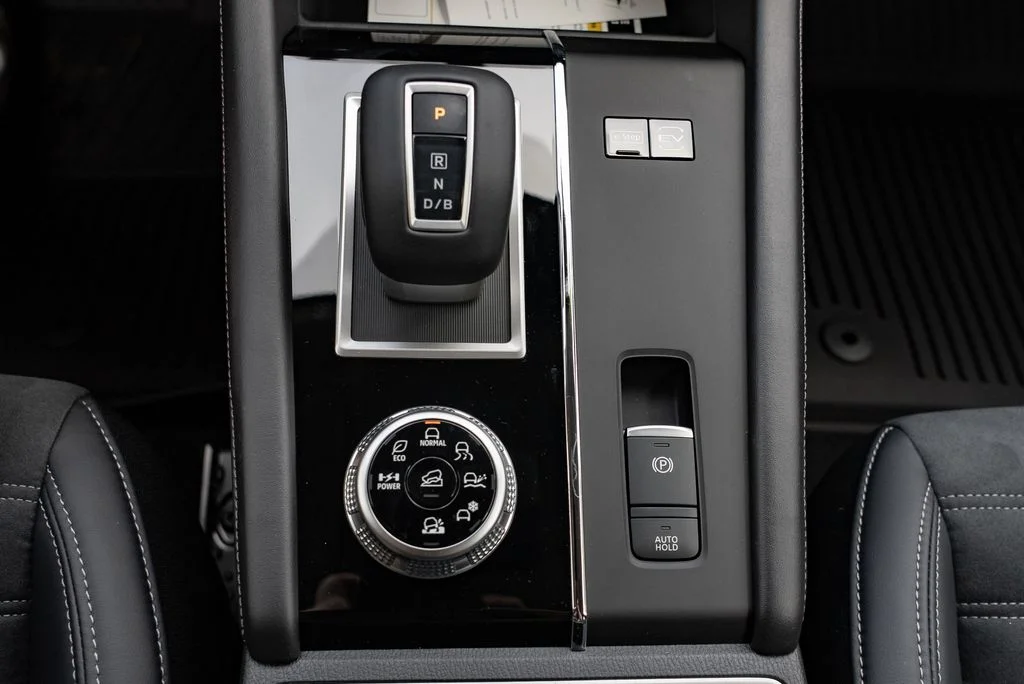 New 2026 Black Nissan SL image 20