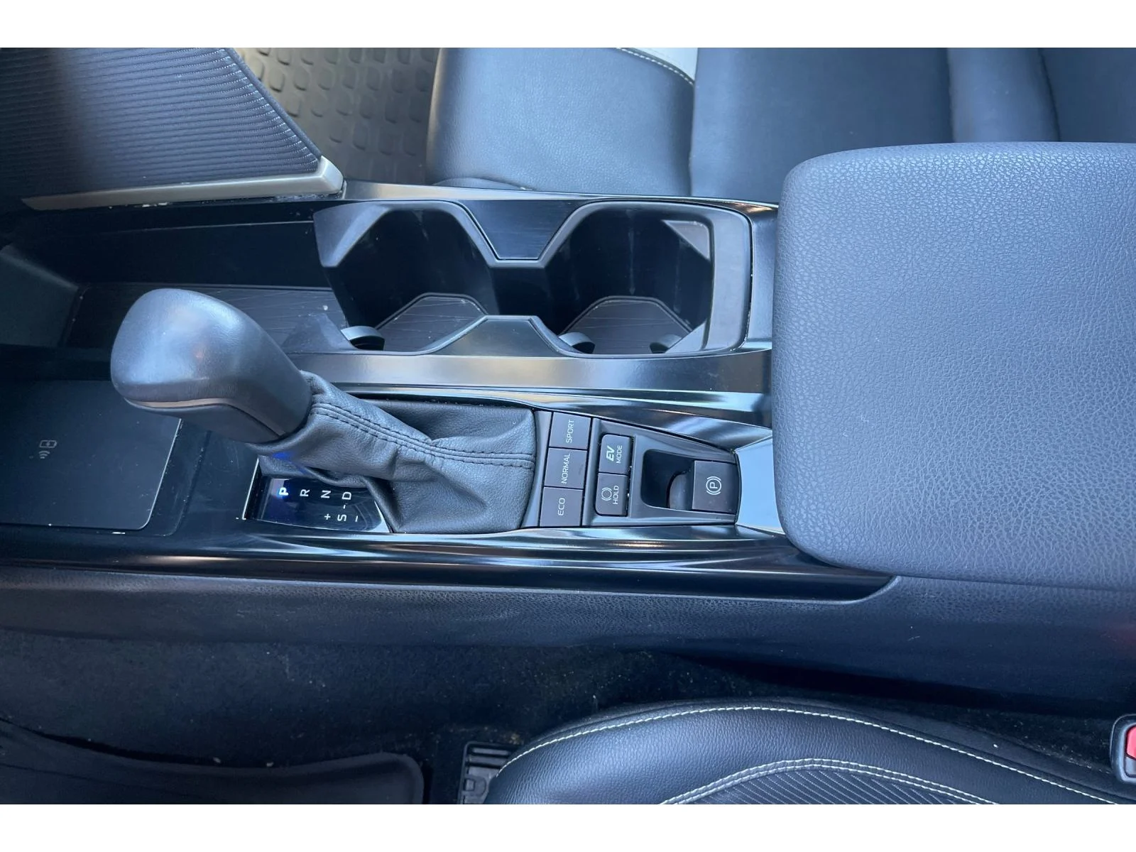 Used 2025 Heavy Metal Toyota SE image 31