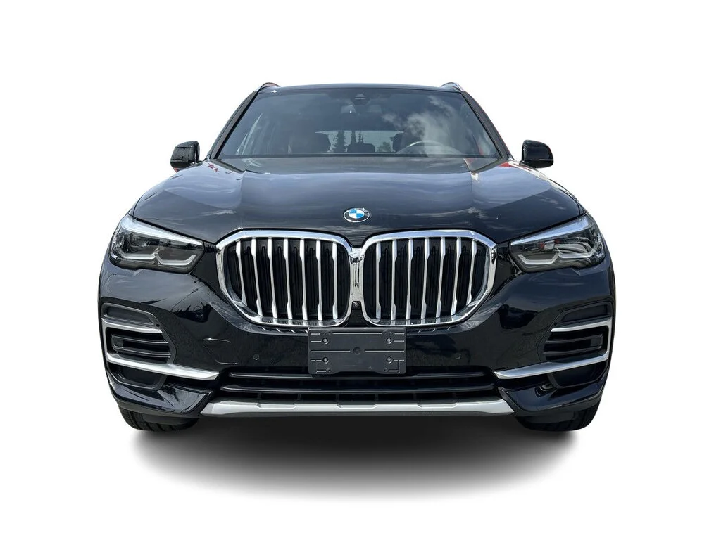 Used 2023  BMW xDrive40i xDrive40i   Low Mileage   Dilawri Certif image 4