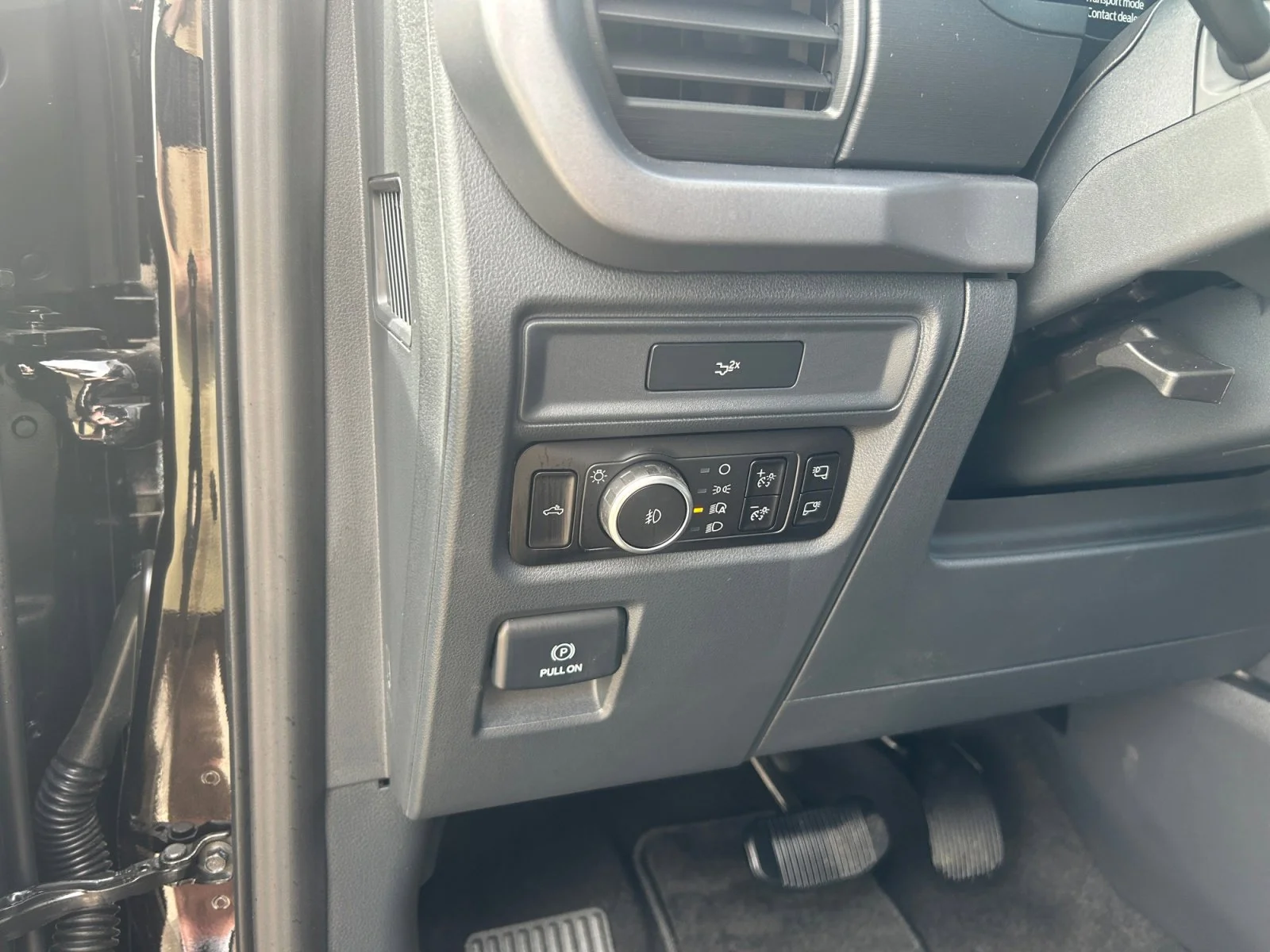 New 2026 Agate Black Metallic Ford XLT image 16