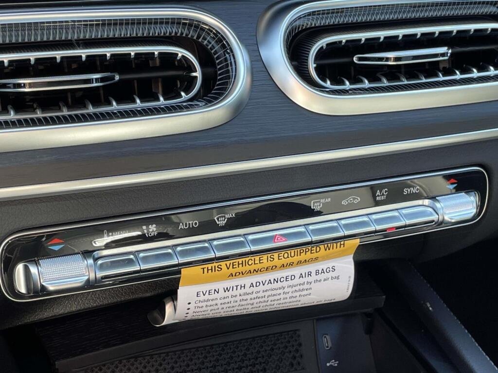 New 2027 MANUFAKTUR Alpine Grey Mercedes-Benz GLS 450 image 28