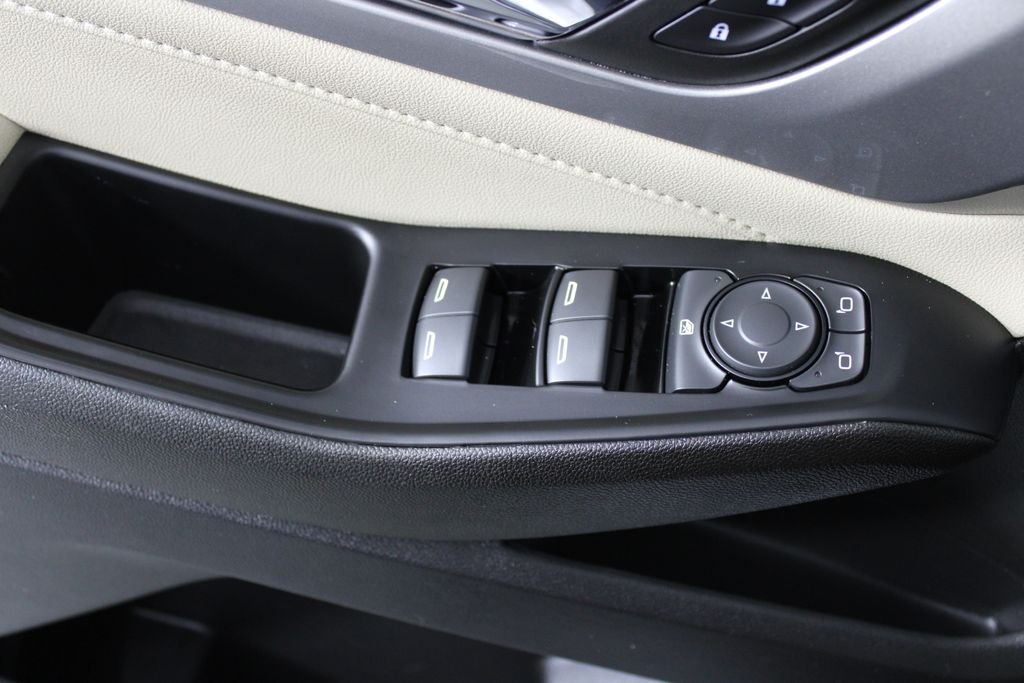 2023 Chevrolet Traverse LS - Photo 19