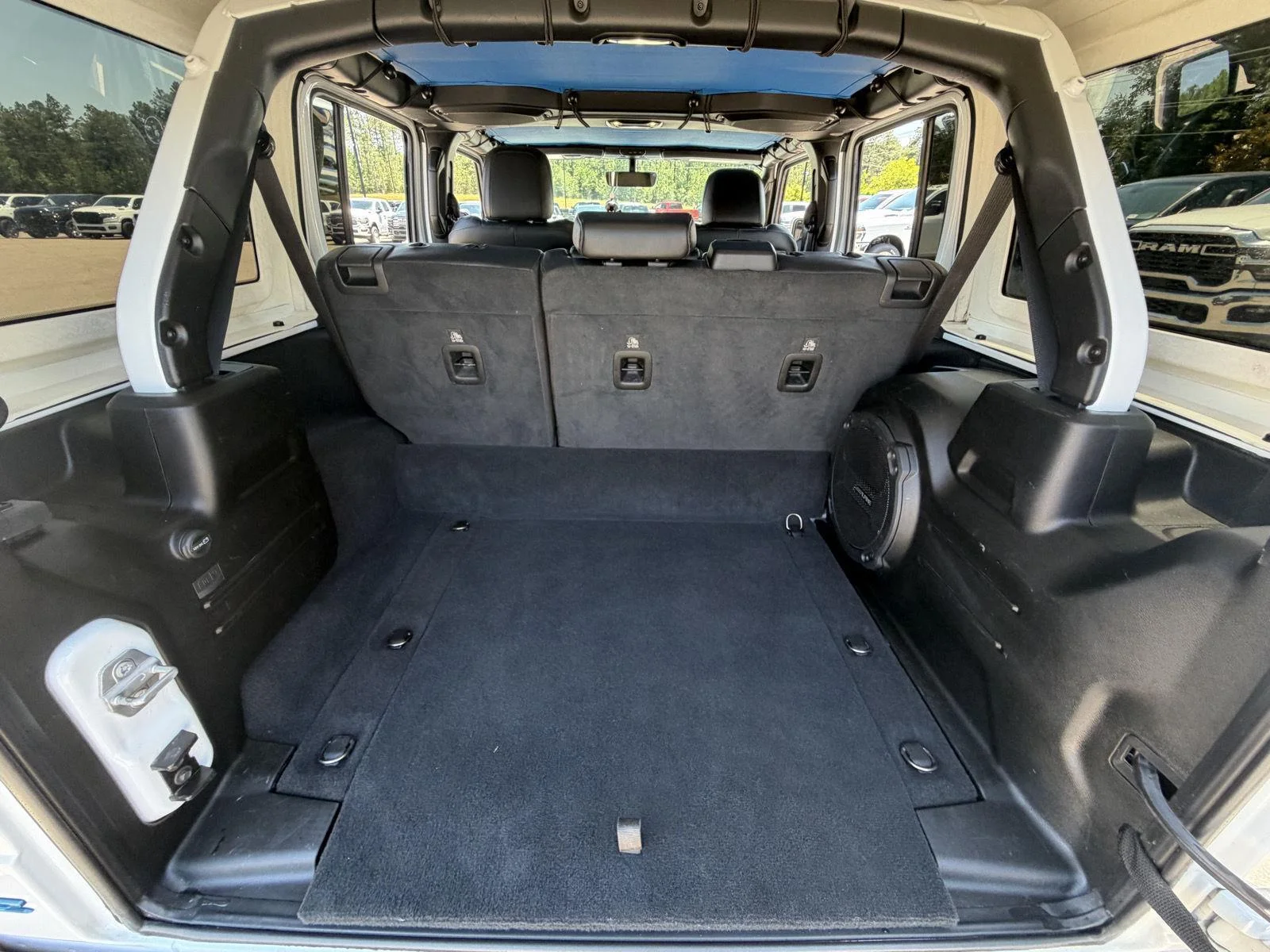 Used 2023 Bright White Jeep Rubicon image 19