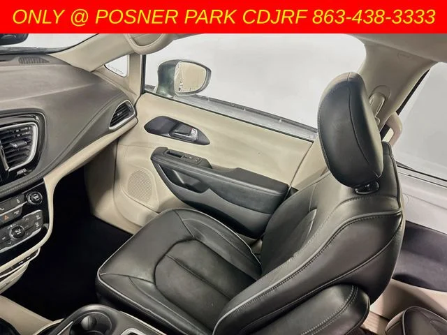 Used 2020 Gray Chrysler Limited image 22
