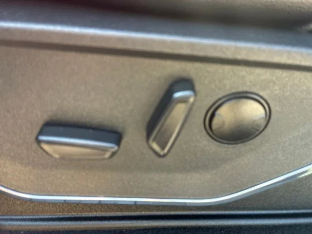 Used 2024 Glacier Gray Metallic Ford Lariat image 21