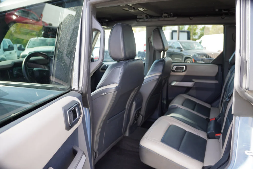 Used 2023 Azure Gray Metallic Tri-Coat Ford Wildtrak image 17