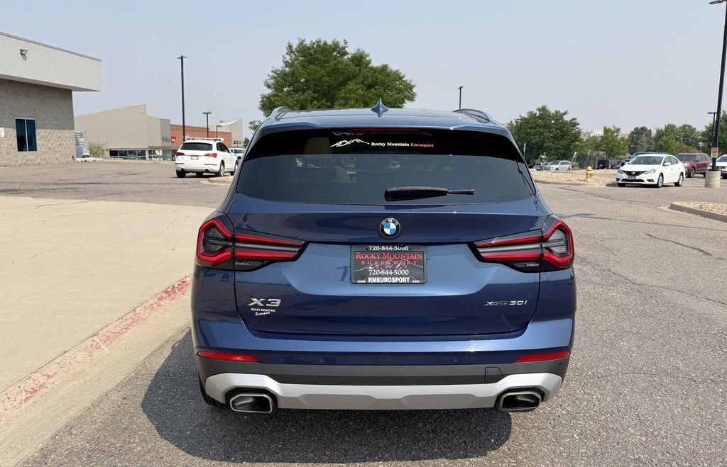 Used 2024 Blue BMW xDrive30i image 8