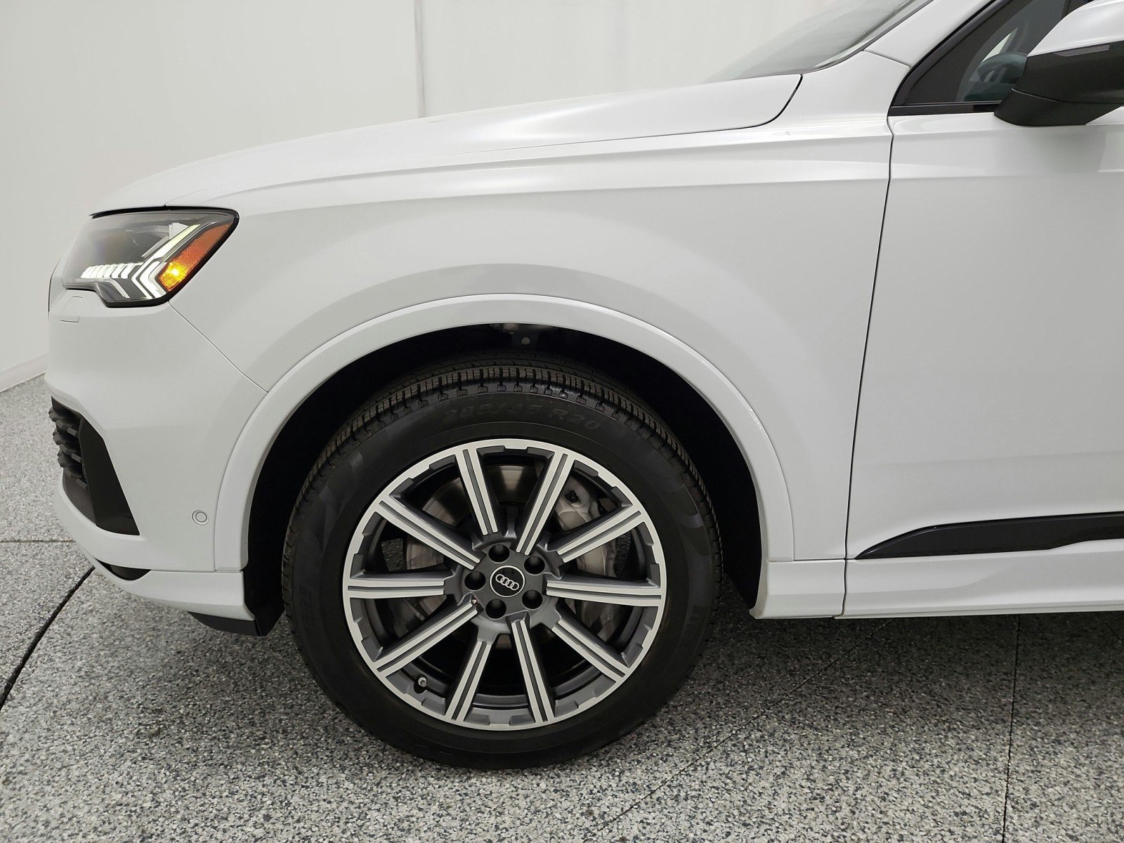 Used 2023 Glacier White Metallic Audi Premium Plus 45 TFSI quattro image 17
