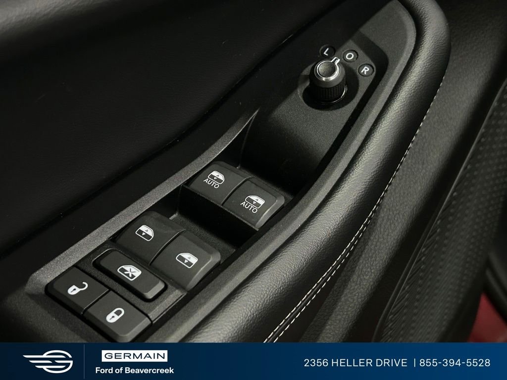 Used 2024 Velvet Jeep Limited image 16