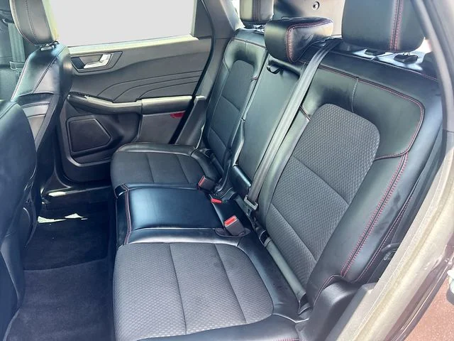 2023 Ford Escape ST-Line - Photo 24