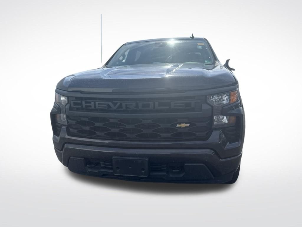 Used 2022 Gray Chevrolet Custom image 2